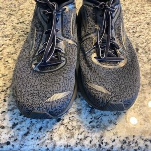 Size 12 Men’s Brooks Adrenaline 20